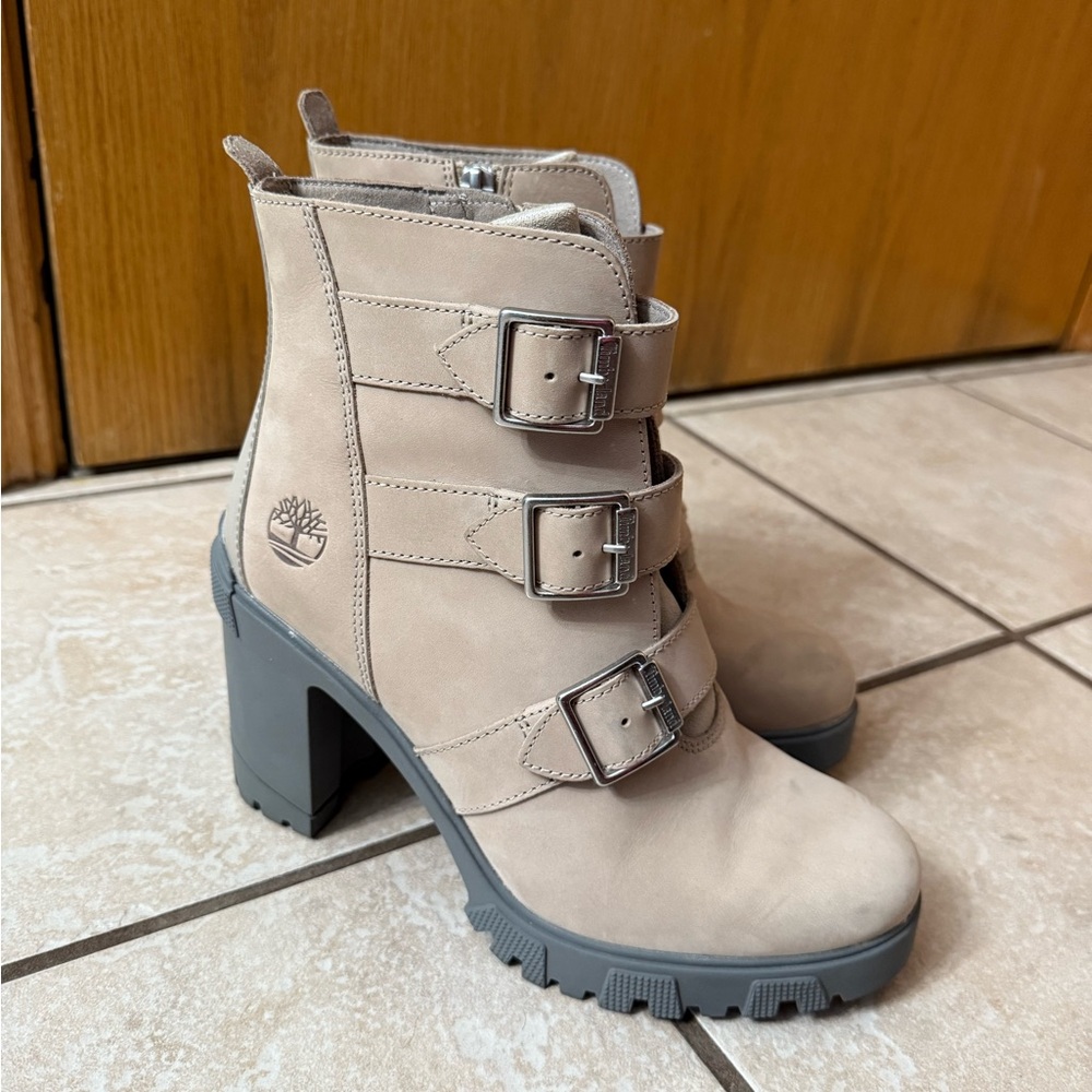 Timberland Women's Beige Heeled Boots